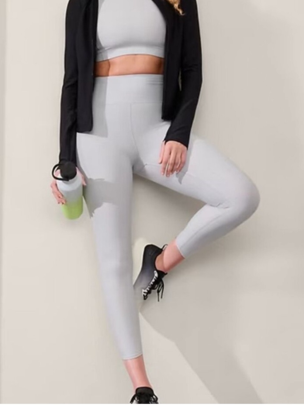 NWT Athleta Pacesetter 7/8 Tights Leggings Light Gray Size XS